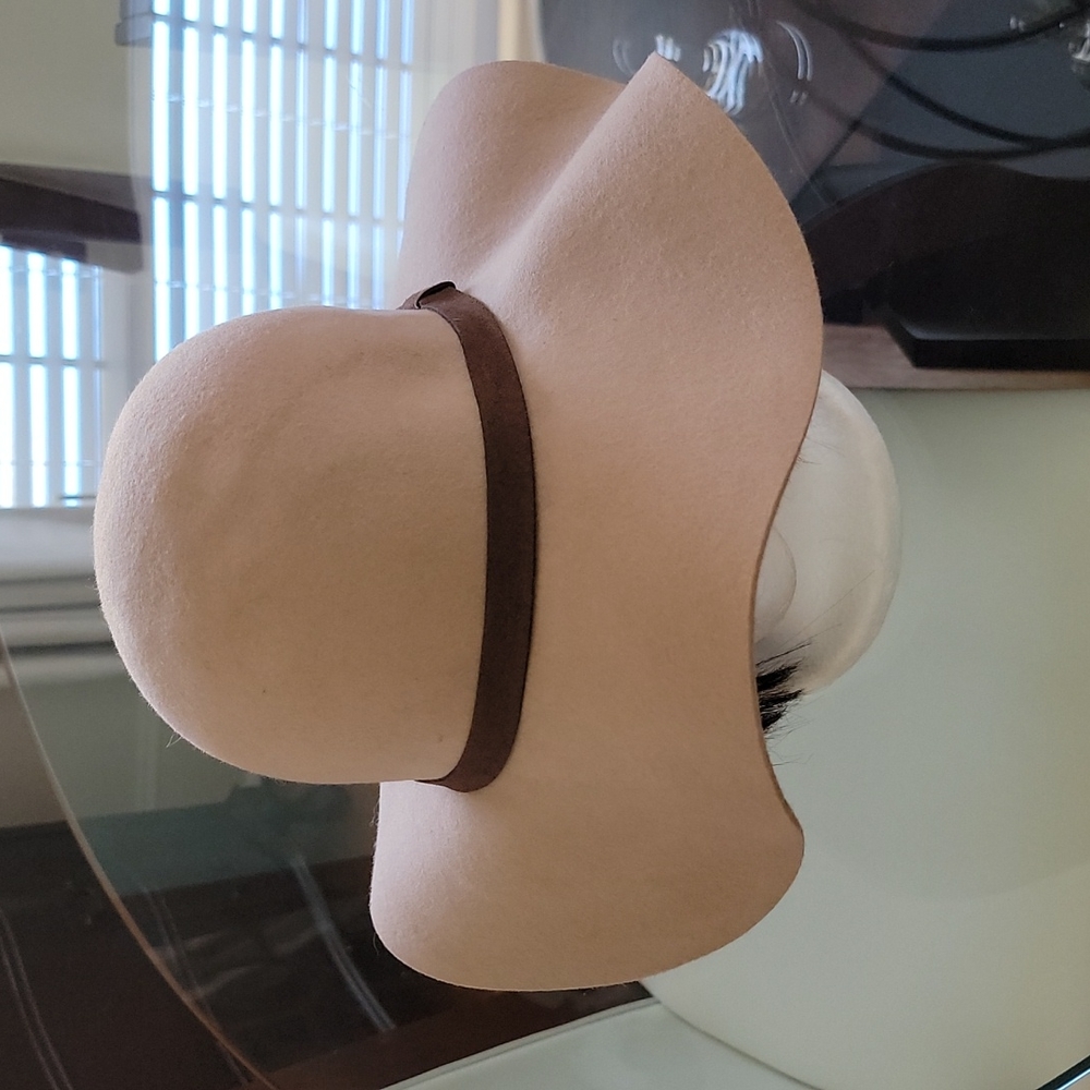URBAN HATS